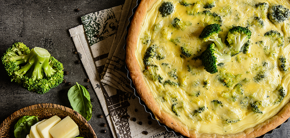 Quiche di pasta brisée ai broccoletti